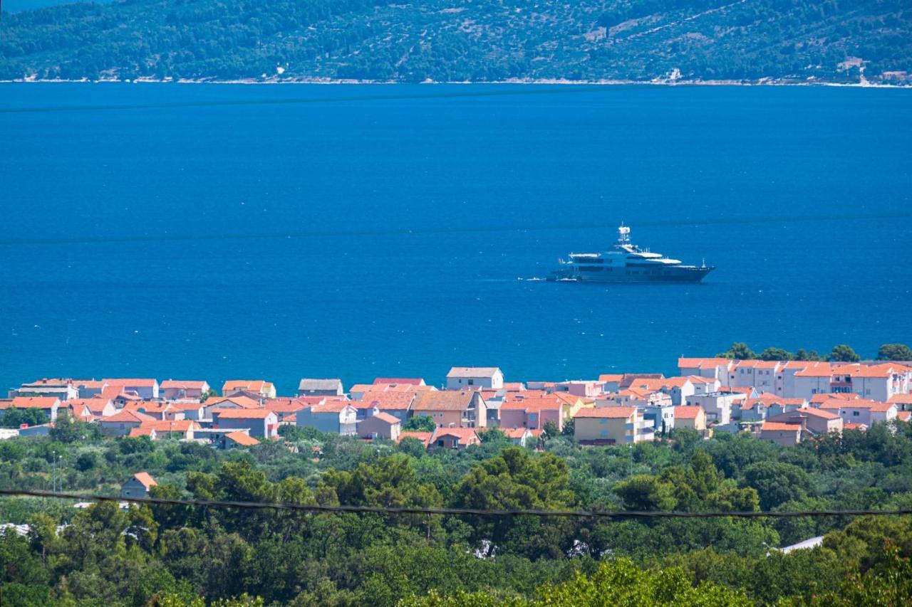 Villa Sky - Heating Pool Kaštel Novi Buitenkant foto